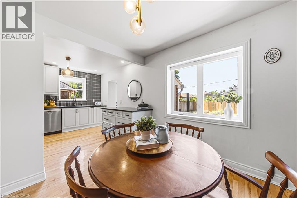 255 Weir Street N, Hamilton, ON