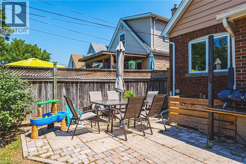 255 Weir Street N, Hamilton, ON