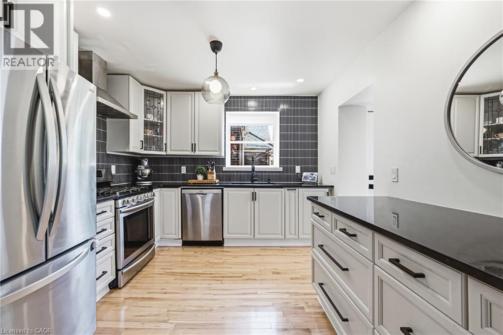 255 Weir Street N, Hamilton, ON
