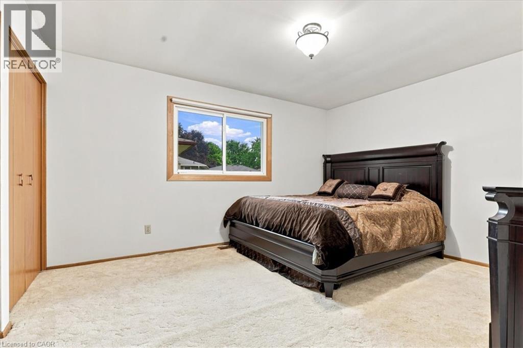 395 Mossom Place, Waterloo, ON