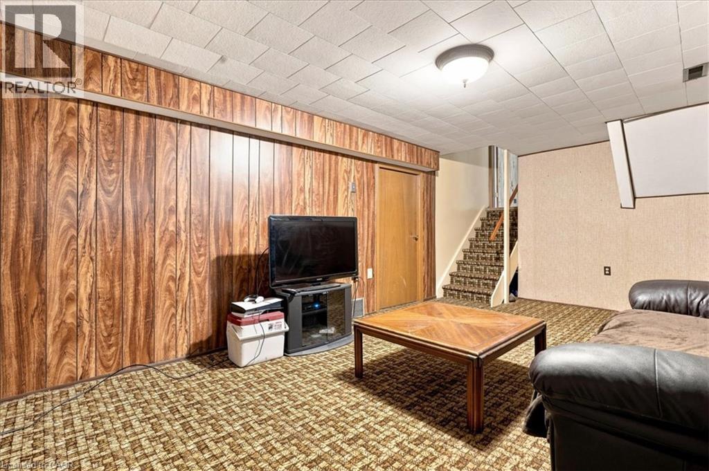 395 Mossom Place, Waterloo, ON
