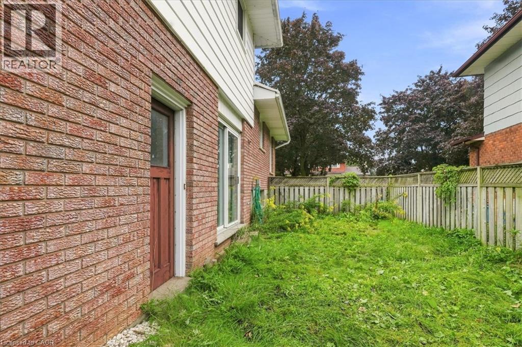 395 Mossom Place, Waterloo, ON
