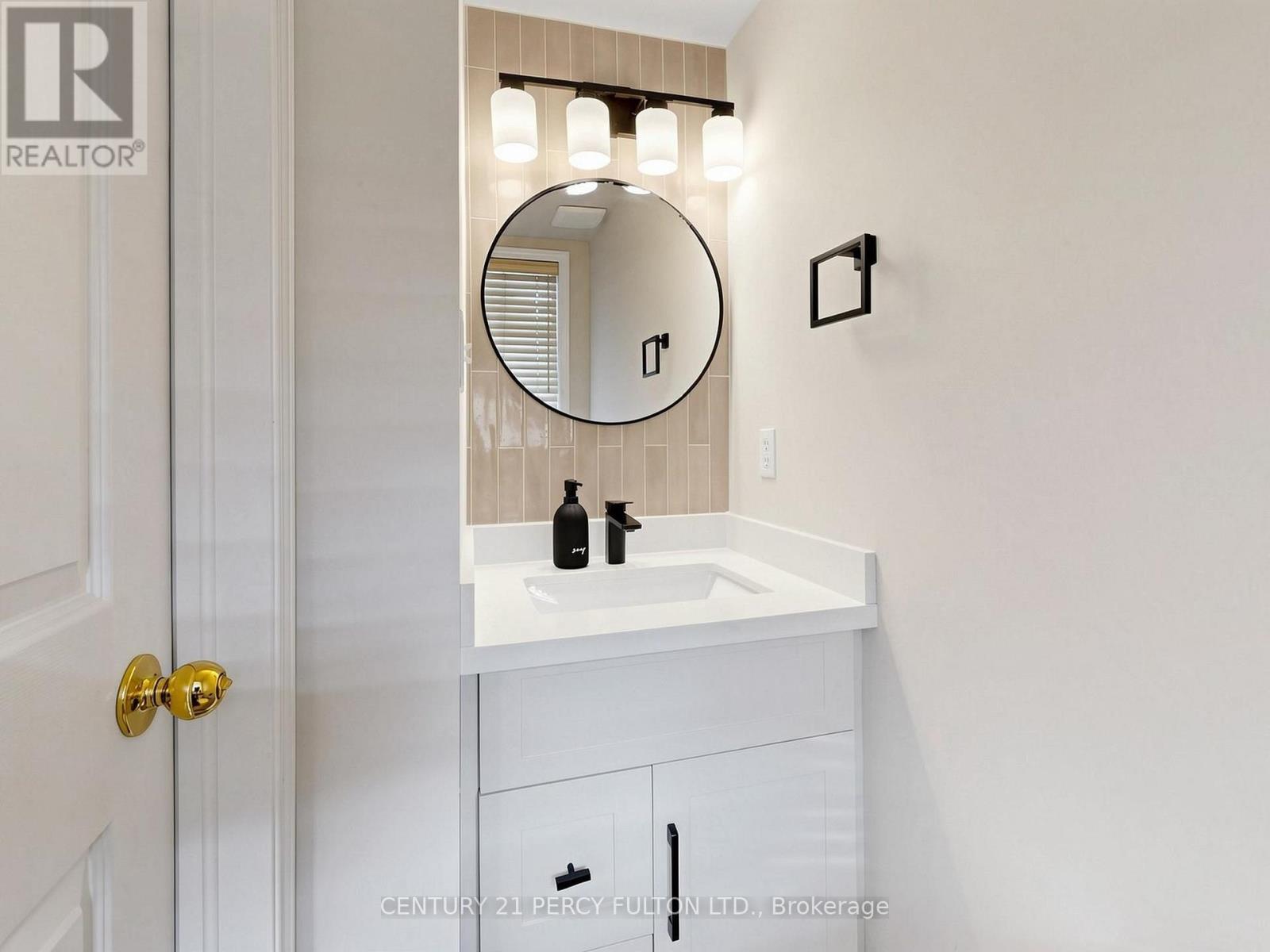229 Dicenzo Drive, Hamilton, ON