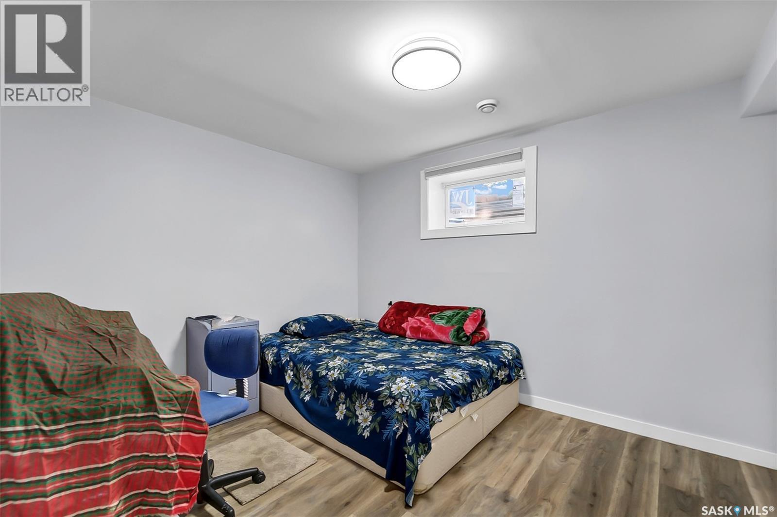 19 Barr Place, Saskatoon, SK - Indoor Photo Showing Bedroom