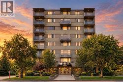 302, 1225 15 Avenue SW Calgary, AB T3C 0X5