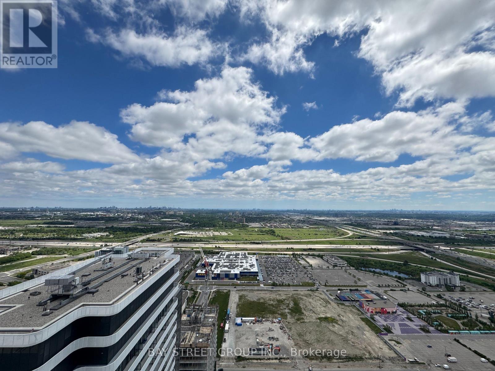 5510 - 8 Interchange Way, Vaughan, ON - Outdoor With View