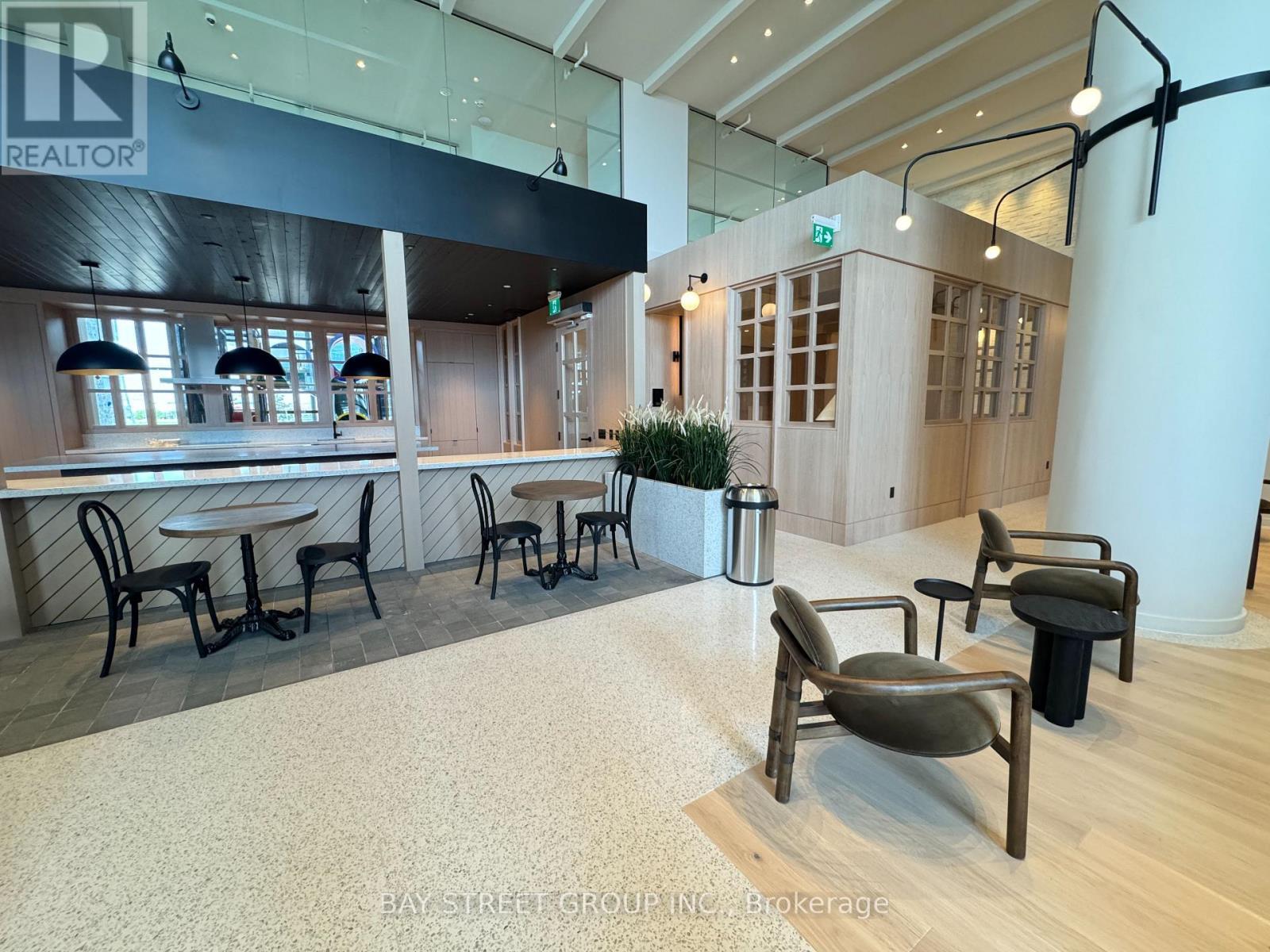 5510 - 8 Interchange Way, Vaughan, ON - Indoor Photo Showing Other Room