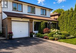 180 WOODSWORTH ROAD Toronto, ON M2L 2T1