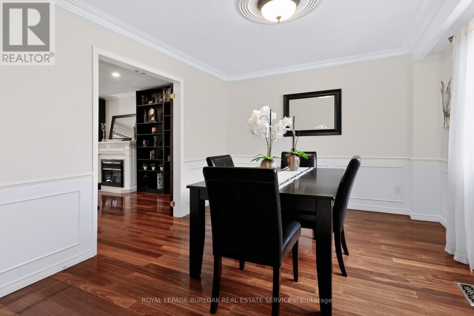 4248 Dunvegan Road, Burlington, ON - Indoor Photo Showing Dining Room