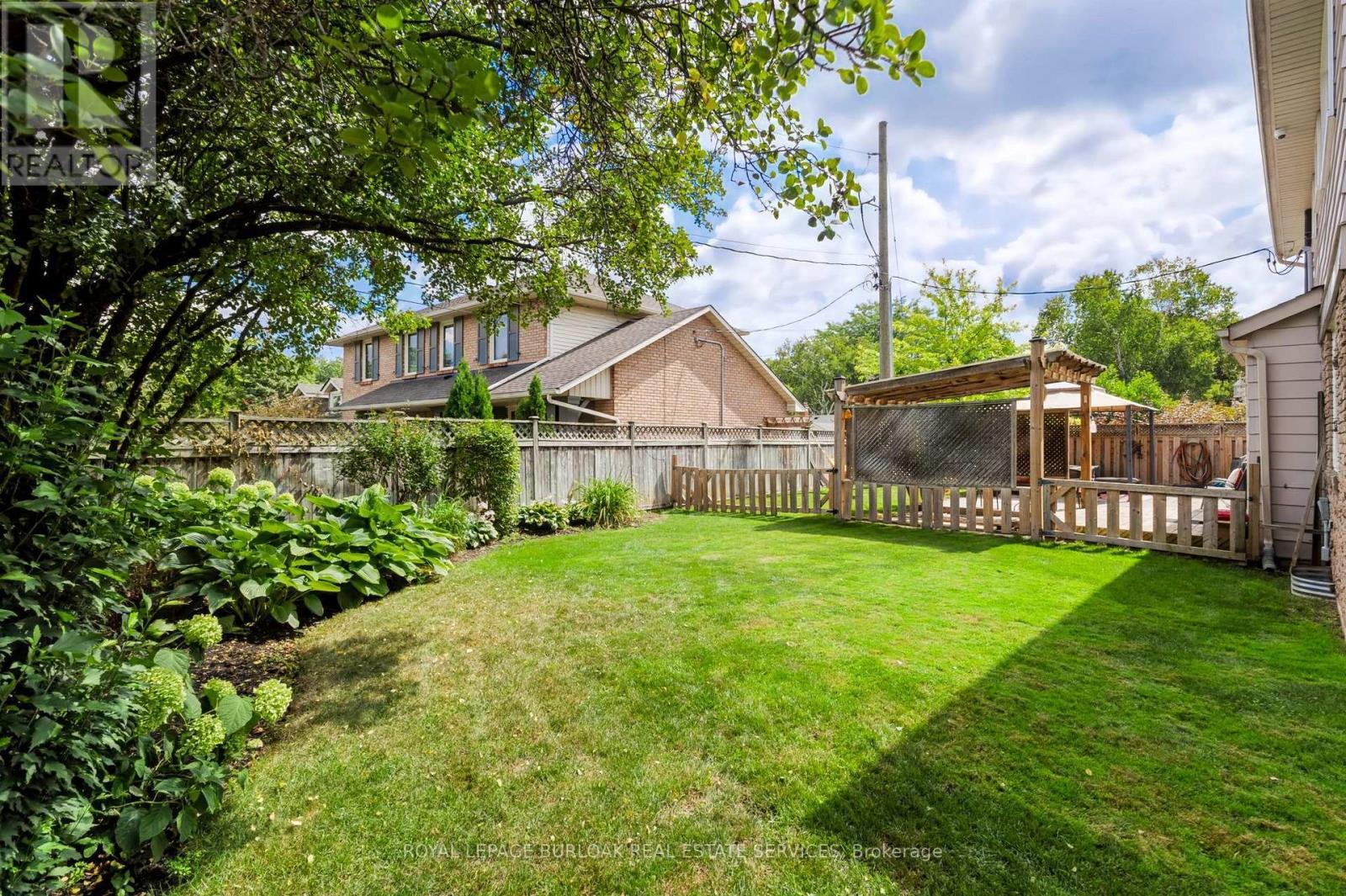 4248 Dunvegan Road, Burlington, ON - Outdoor