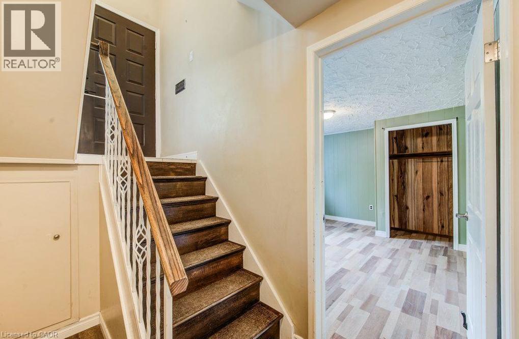109 White Oak Place, Waterloo, ON - Indoor Photo Showing Other Room