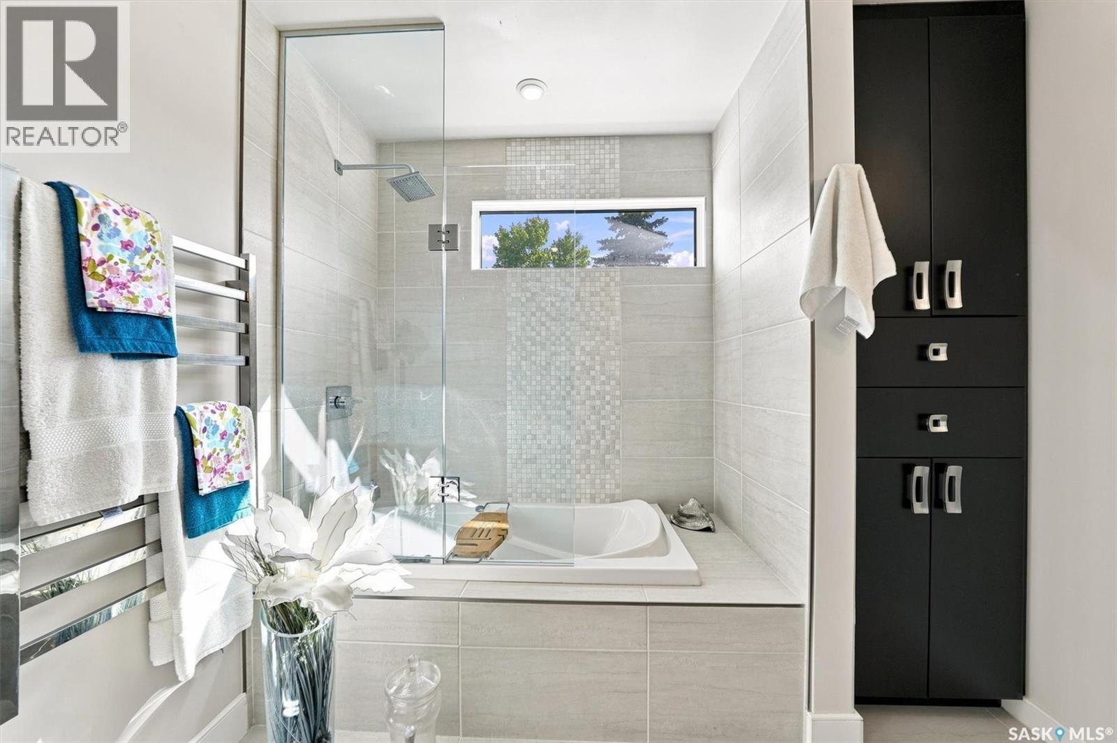 273 Carleton Drive, Saskatoon, SK - Indoor Photo Showing Bathroom