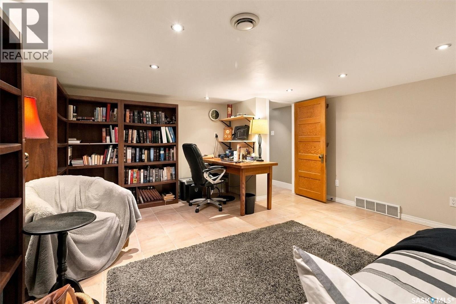 273 Carleton Drive, Saskatoon, SK - Indoor Photo Showing Office