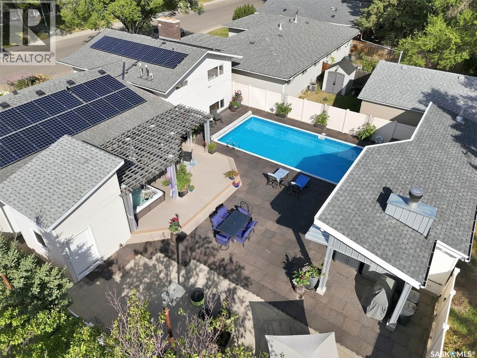 273 Carleton Drive, Saskatoon, SK - Outdoor With In Ground Pool