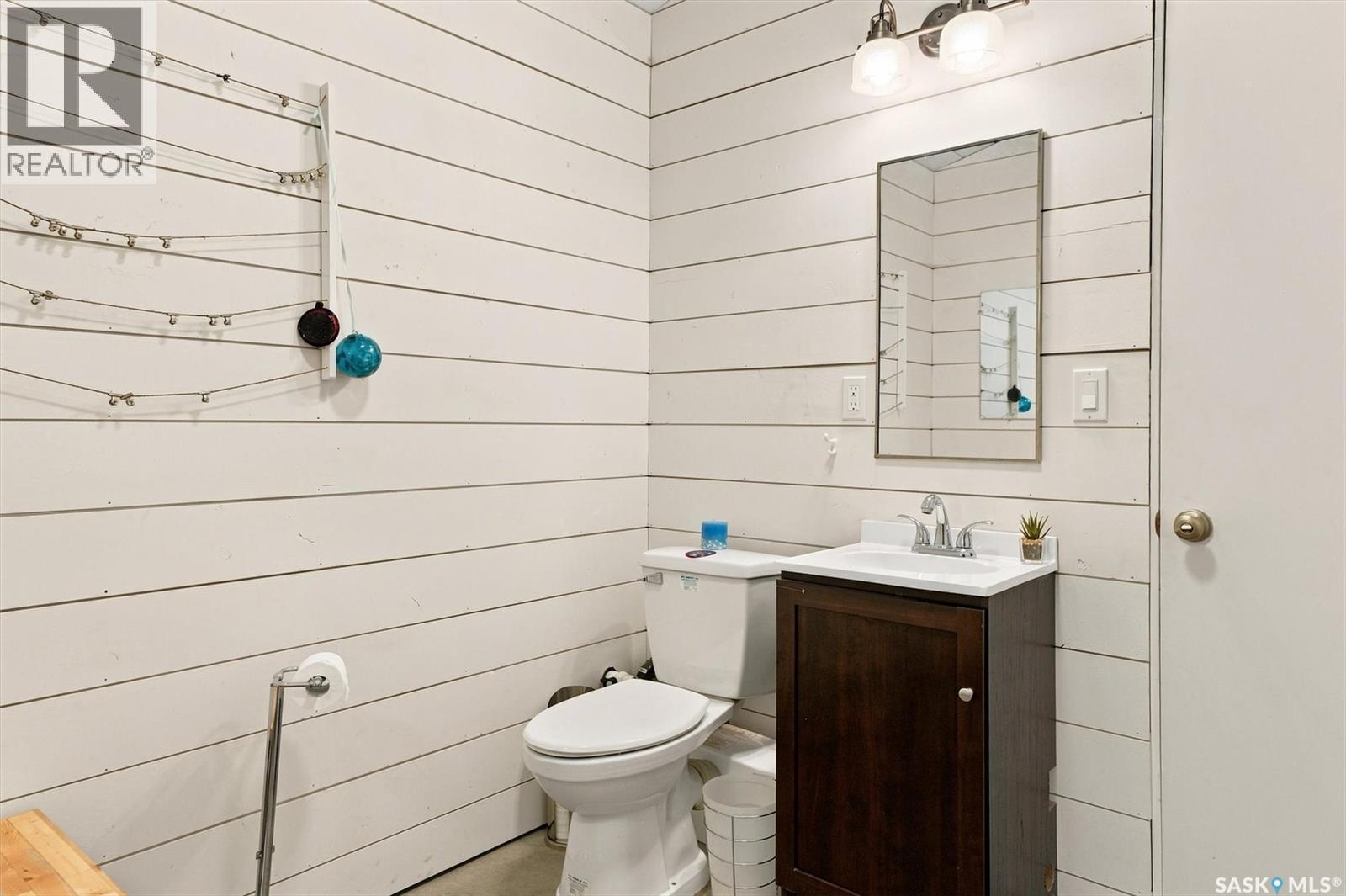 273 Carleton Drive, Saskatoon, SK - Indoor Photo Showing Bathroom