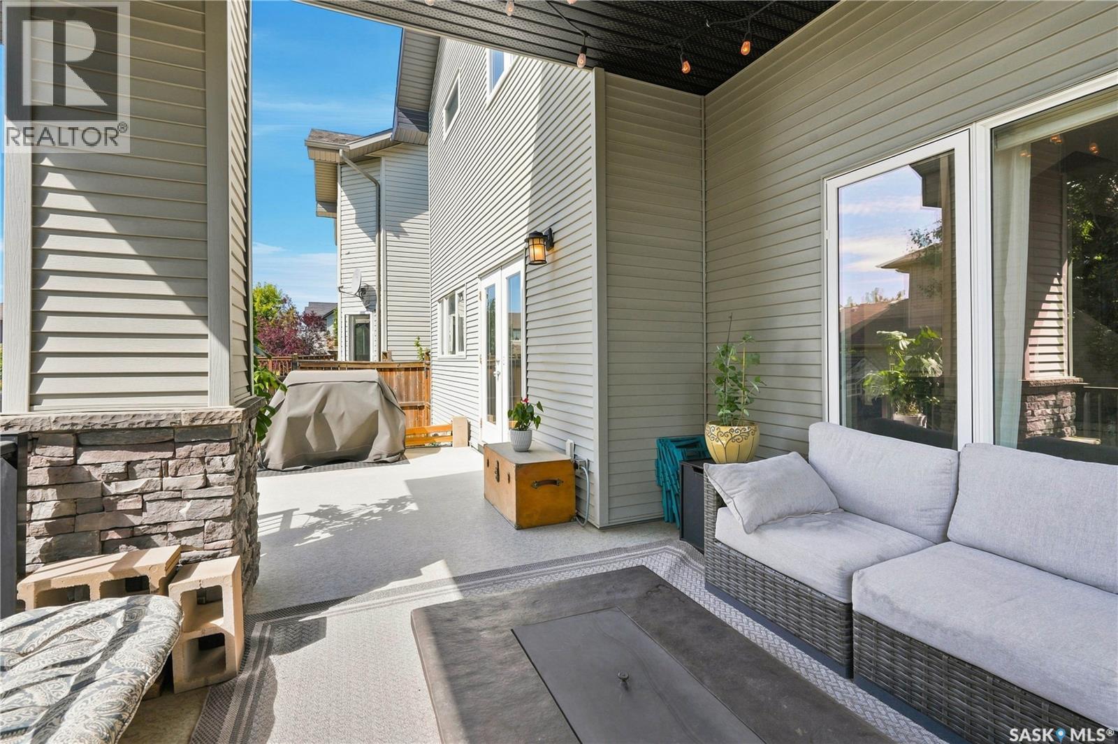 554 Lynd Place, Saskatoon, SK - Outdoor With Deck Patio Veranda With Exterior