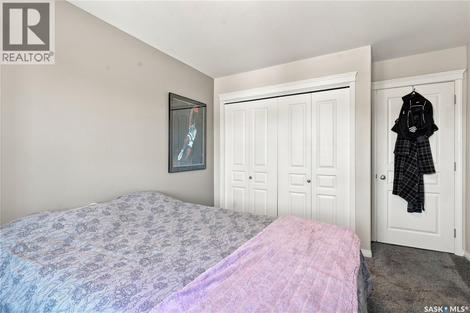 554 Lynd Place, Saskatoon, SK - Indoor Photo Showing Bedroom