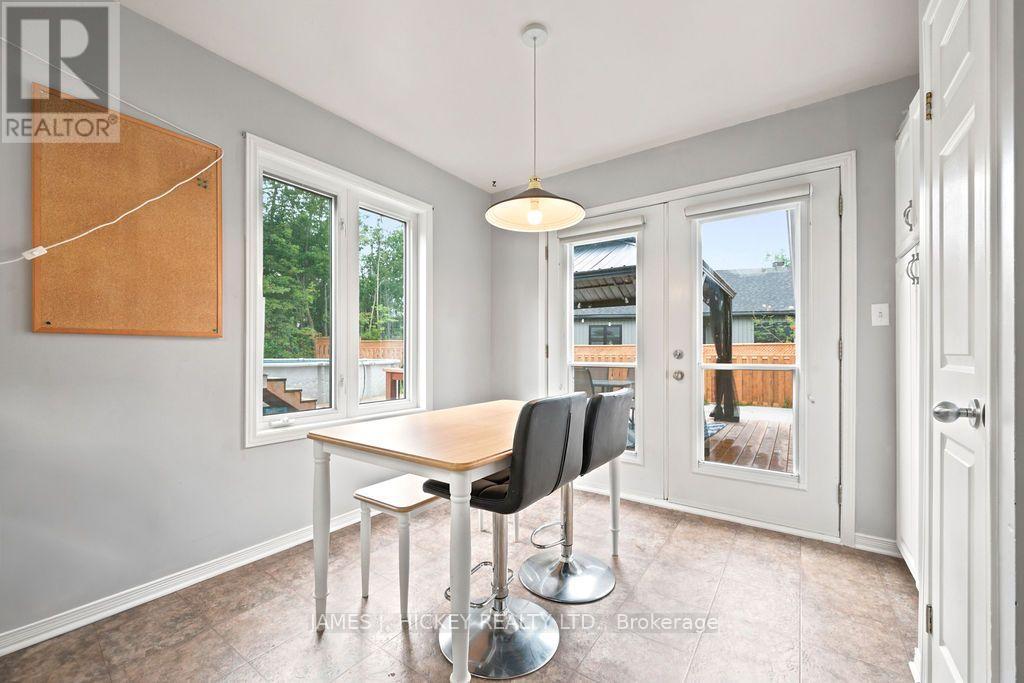 4 Banting Drive, Deep River, ON - Indoor Photo Showing Dining Room