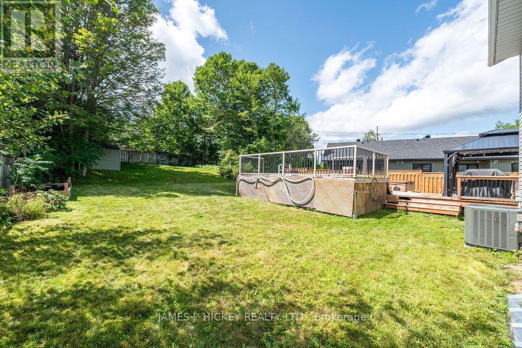 4 Banting Drive, Deep River, ON - Outdoor With Deck Patio Veranda
