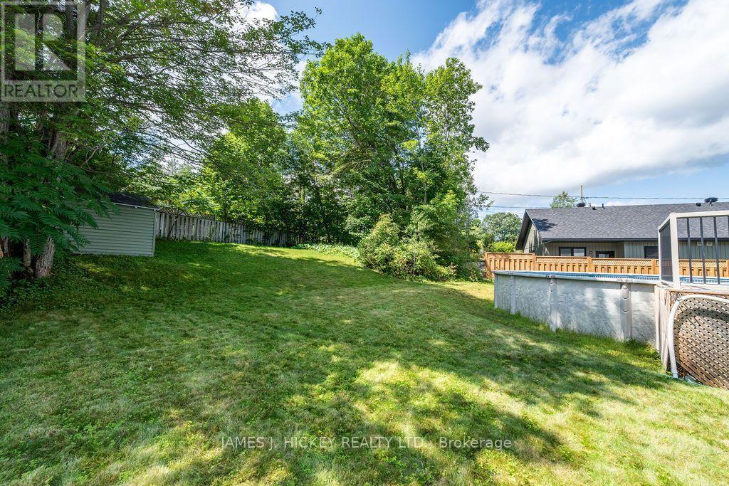 4 Banting Drive, Deep River, ON - Outdoor With Above Ground Pool