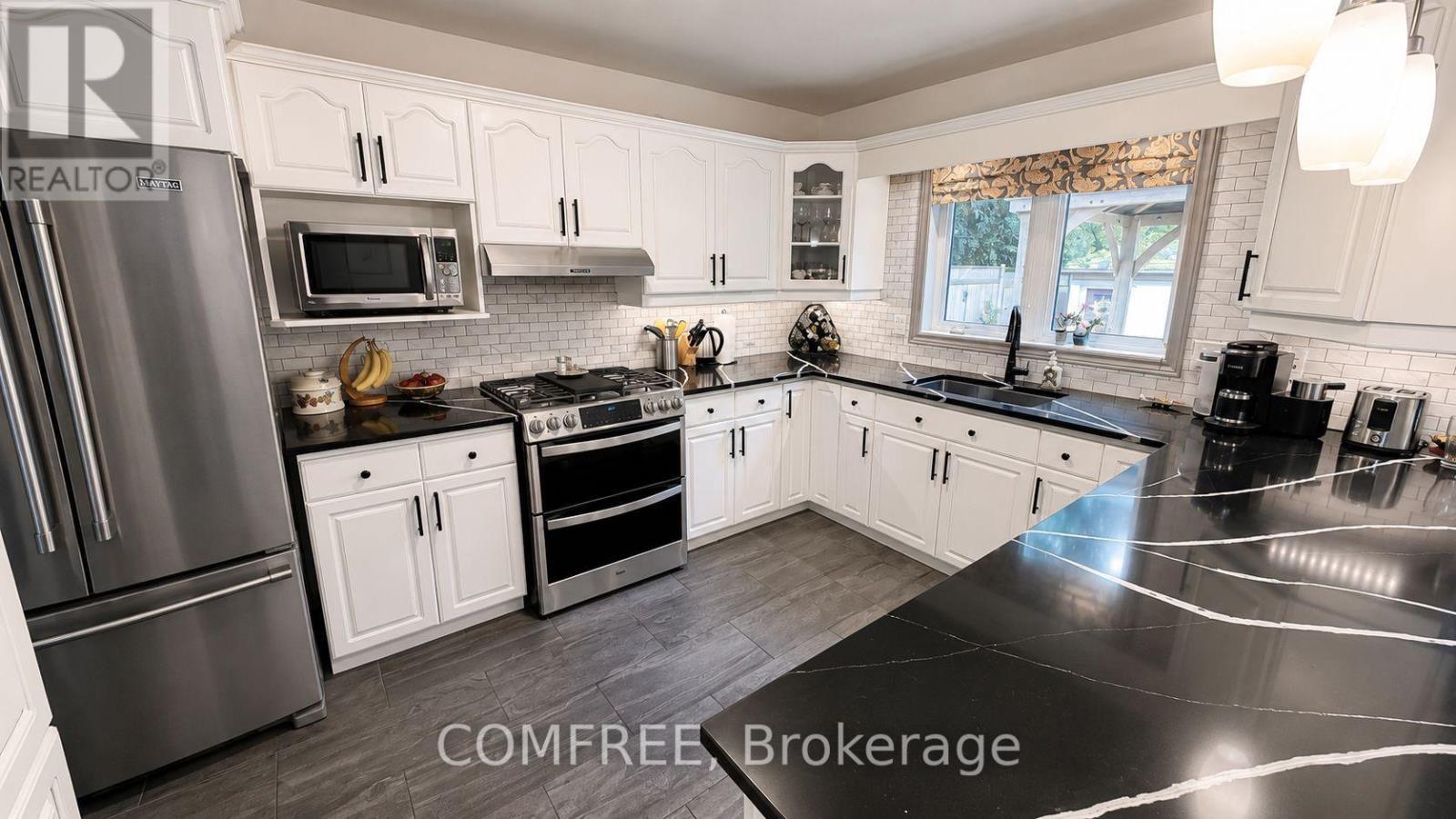 10 Sinclair Crescent, Aylmer, ON