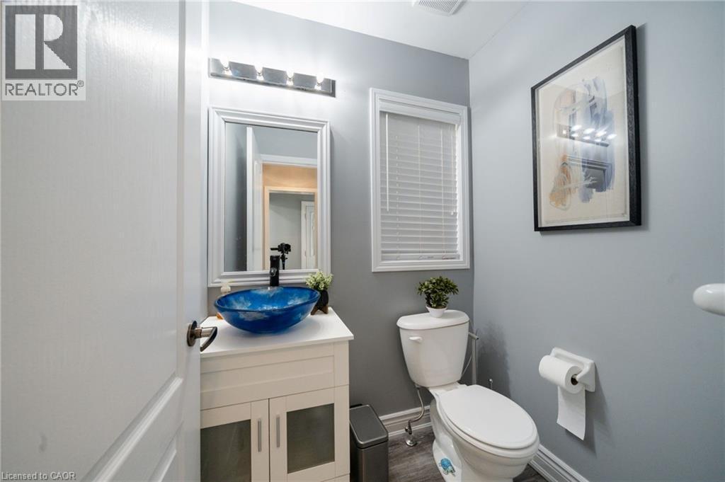 151 Baldwin Drive, Cambridge, ON - Indoor Photo Showing Bathroom