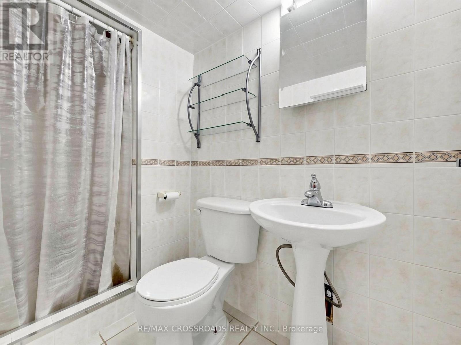 108 Anthony Lane, Vaughan, ON - Indoor Photo Showing Bathroom
