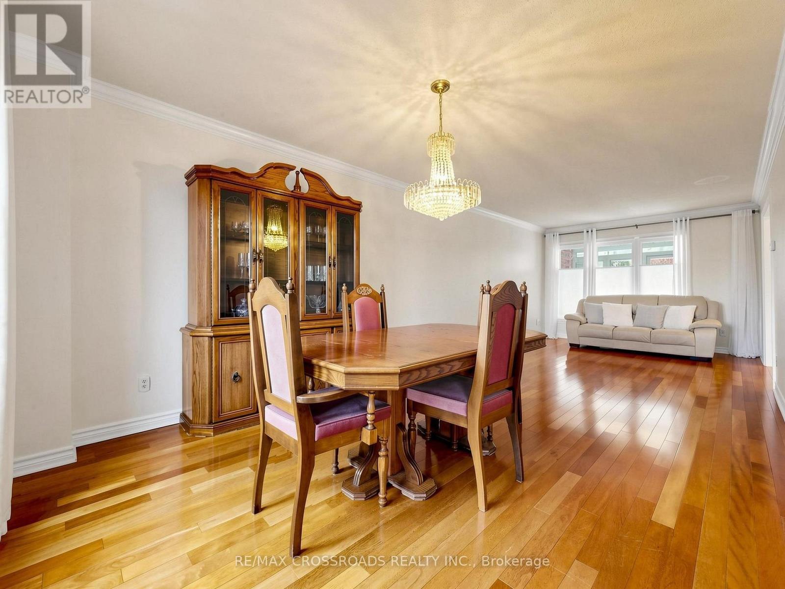 108 Anthony Lane, Vaughan, ON - Indoor Photo Showing Dining Room