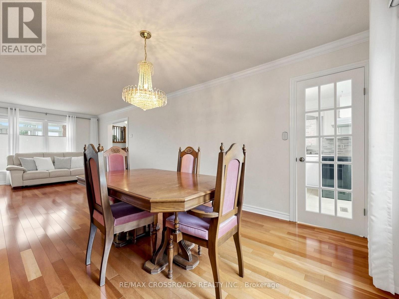 108 Anthony Lane, Vaughan, ON - Indoor Photo Showing Dining Room