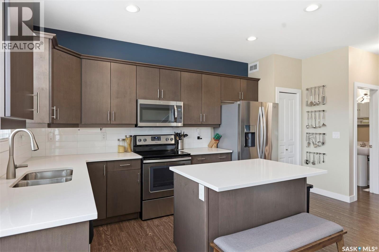 1040 Kolynchuk Crescent, Saskatoon, SK - Indoor Photo Showing Kitchen With Double Sink