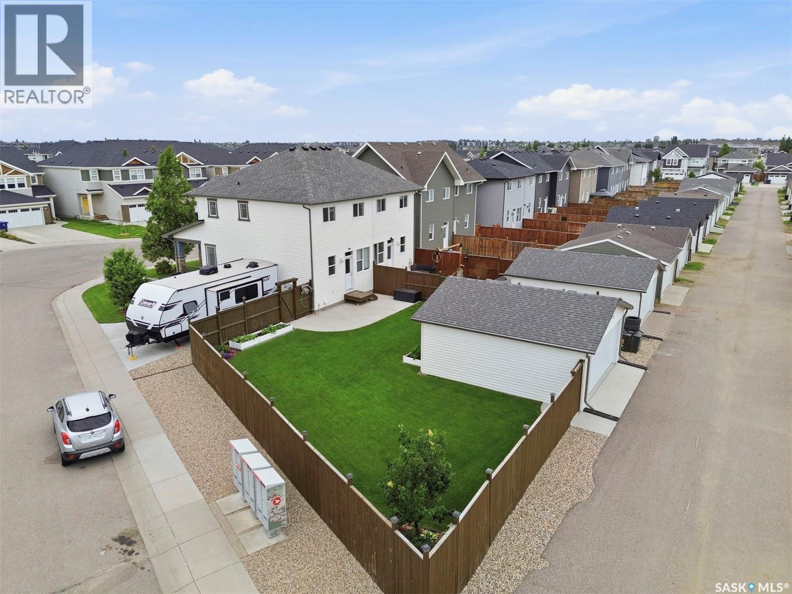 1040 Kolynchuk Crescent, Saskatoon, SK - Outdoor