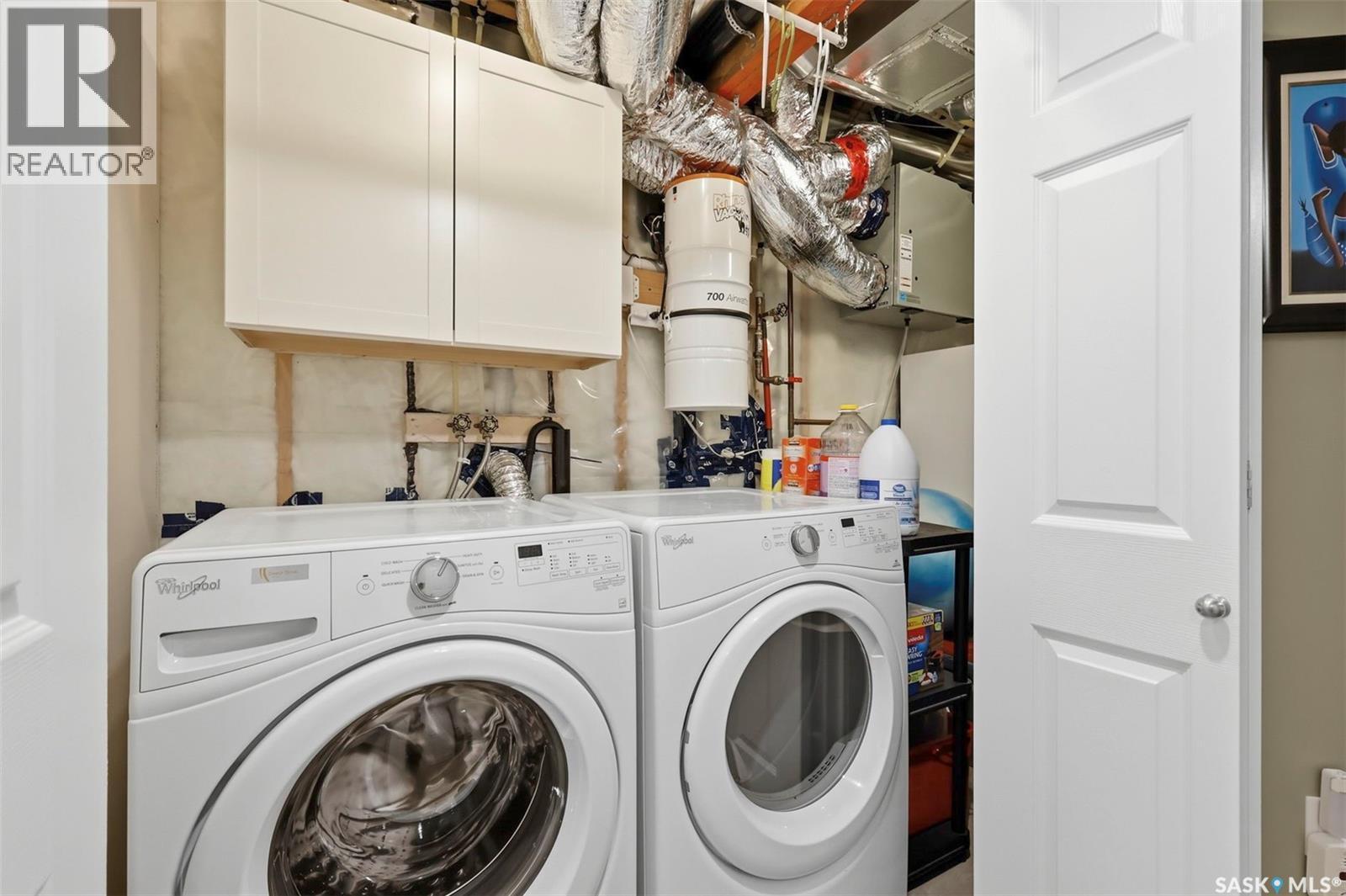 1040 Kolynchuk Crescent, Saskatoon, SK - Indoor Photo Showing Laundry Room