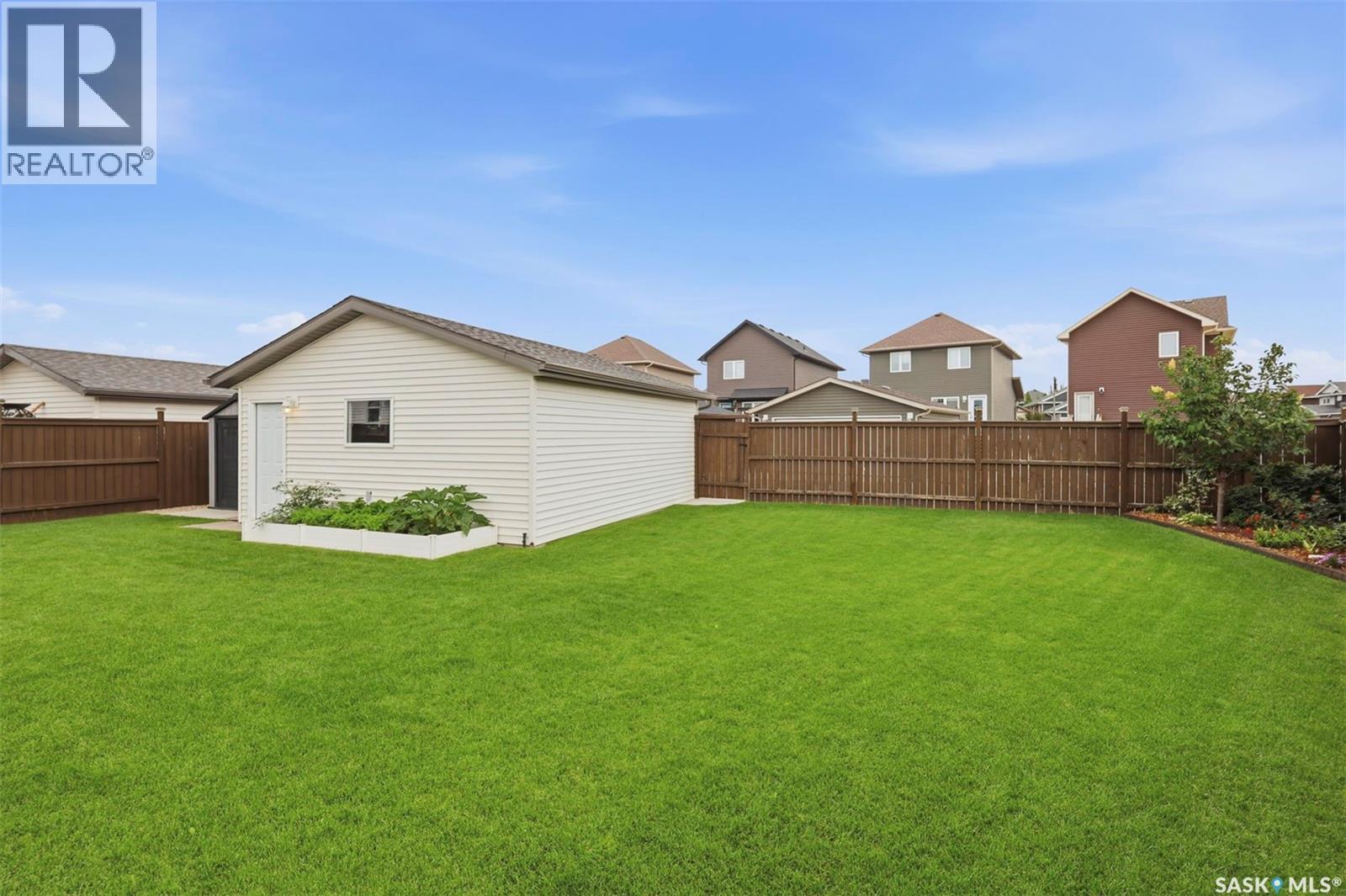 1040 Kolynchuk Crescent, Saskatoon, SK - Outdoor
