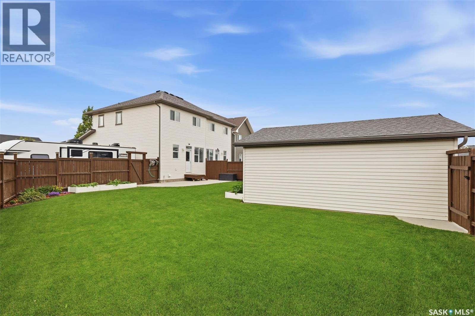 1040 Kolynchuk Crescent, Saskatoon, SK - Outdoor
