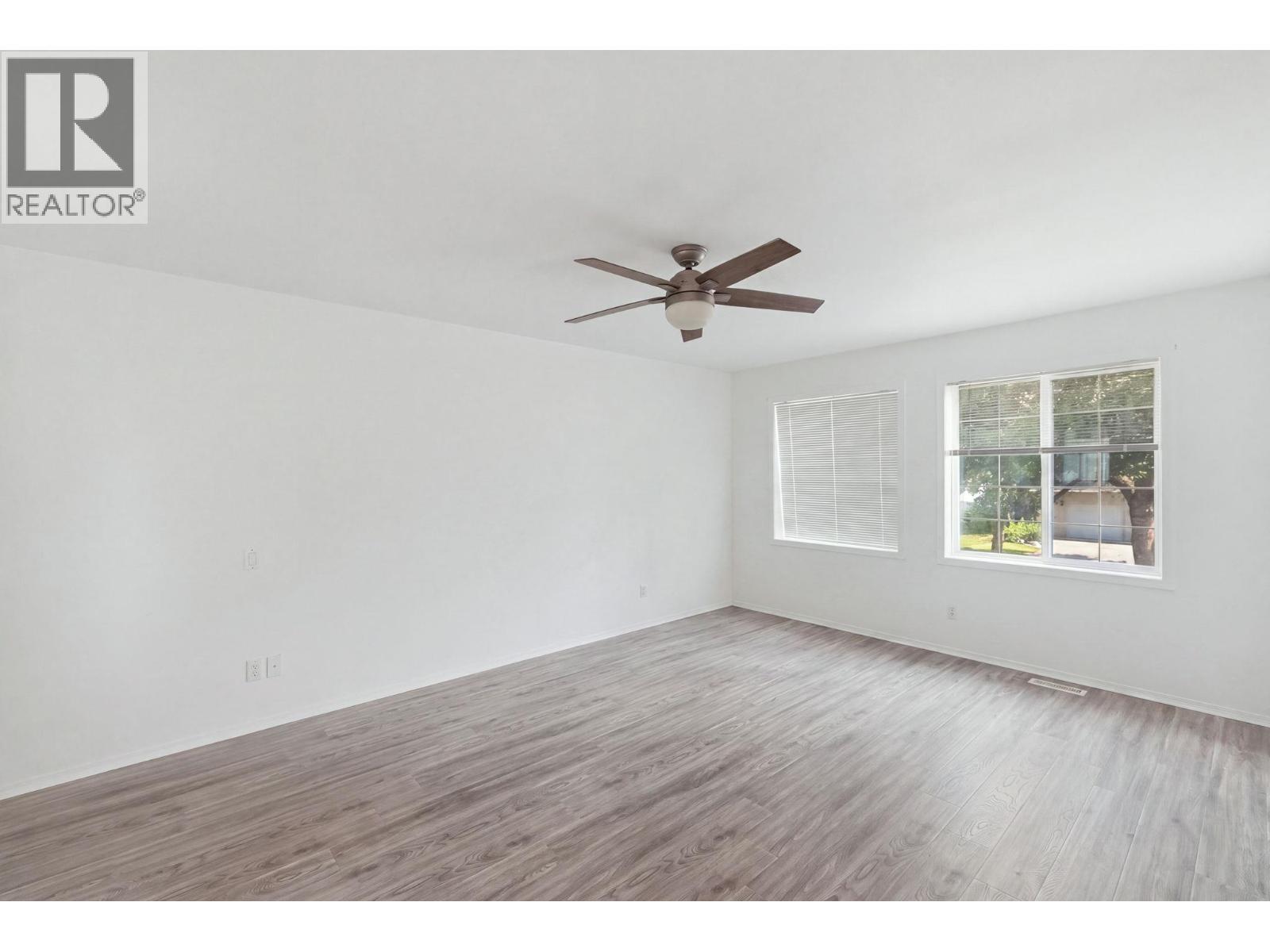 348 Phipps Crescent, Kelowna, BC - Indoor Photo Showing Other Room