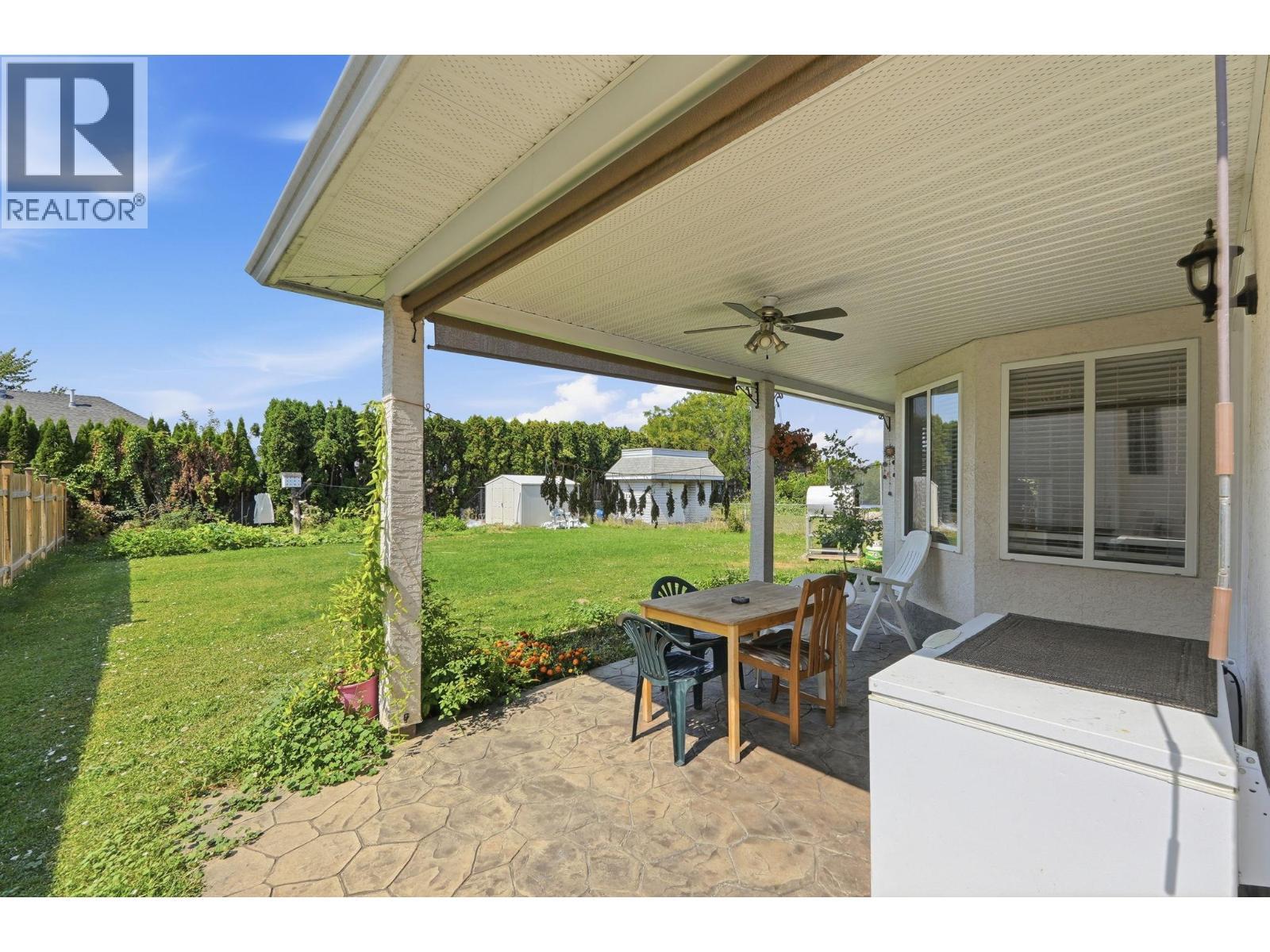 348 Phipps Crescent, Kelowna, BC - Outdoor With Deck Patio Veranda With Exterior