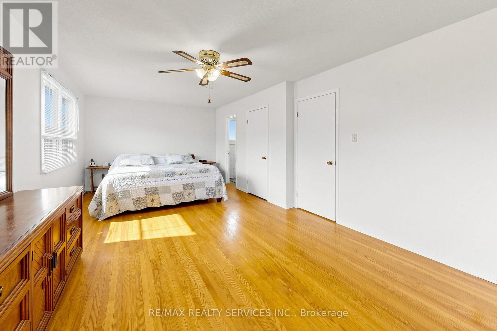 25 Malcolm Crescent, Brampton, ON - Indoor Photo Showing Bedroom
