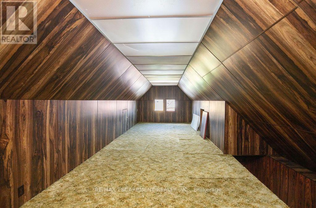 66 Sherman Avenue N, Hamilton, ON - Indoor Photo Showing Other Room