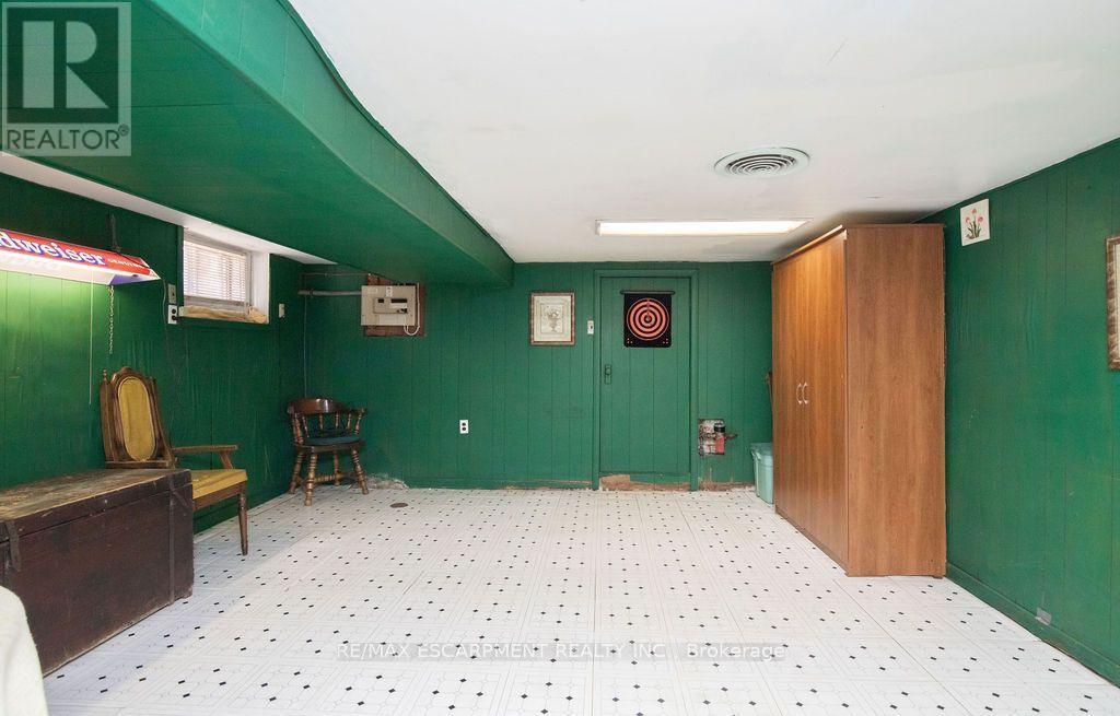 66 Sherman Avenue N, Hamilton, ON - Indoor Photo Showing Other Room