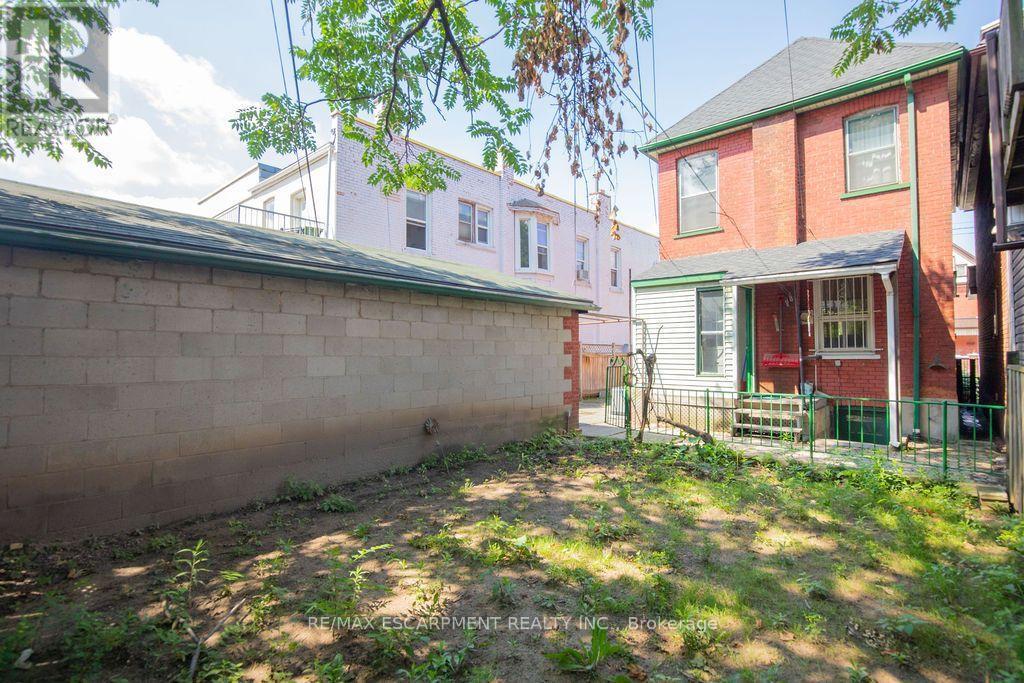 66 Sherman Avenue N, Hamilton, ON - Outdoor