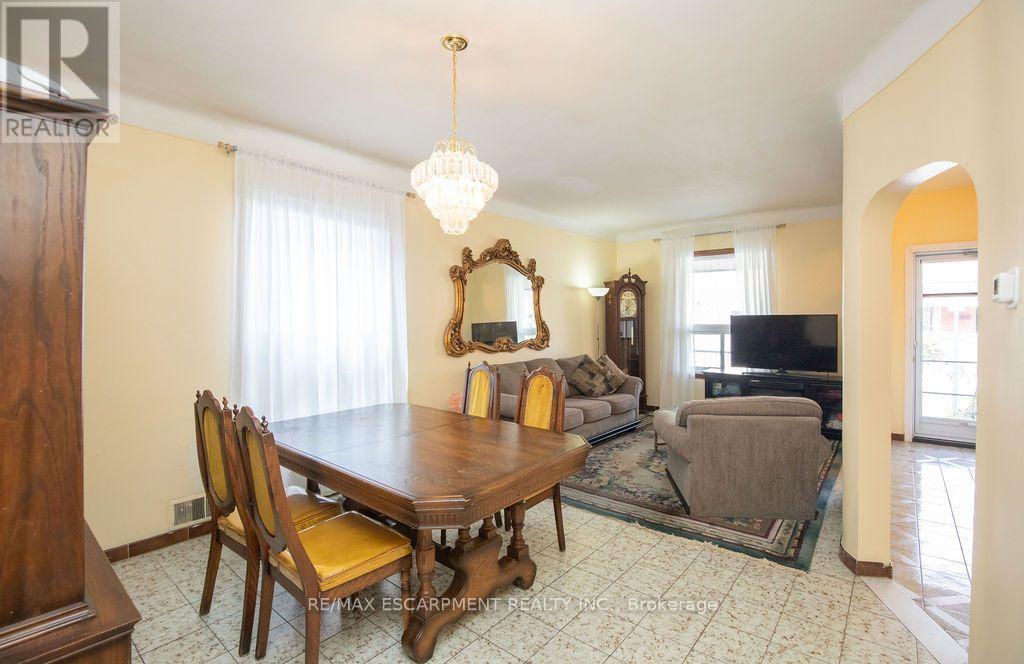 66 Sherman Avenue N, Hamilton, ON - Indoor