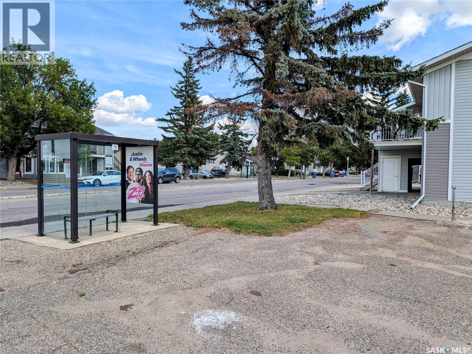 7307 Dalgliesh Drive, Regina, SK - Outdoor
