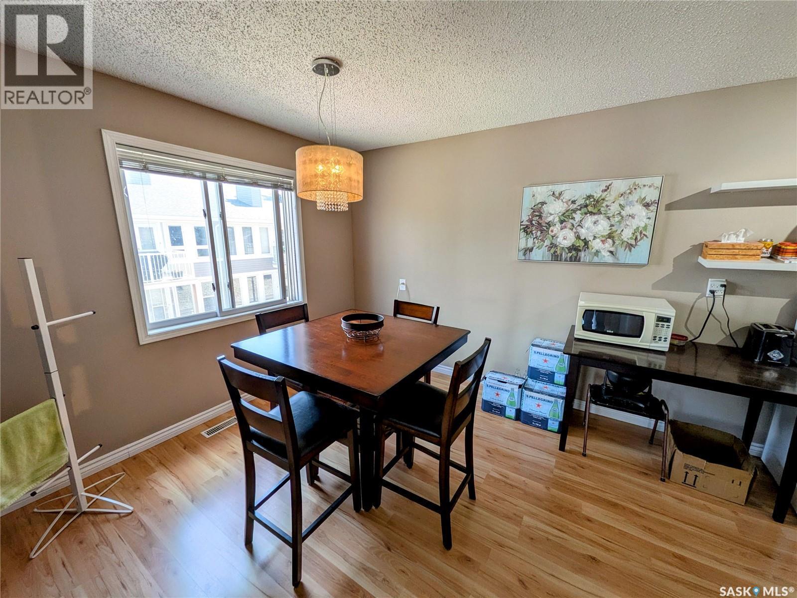 7307 Dalgliesh Drive, Regina, SK - Indoor Photo Showing Dining Room