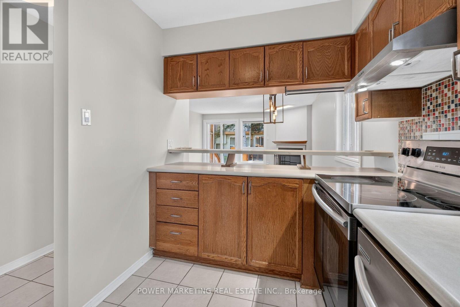 442 Briston Private, Ottawa, ON - Indoor Photo Showing Kitchen