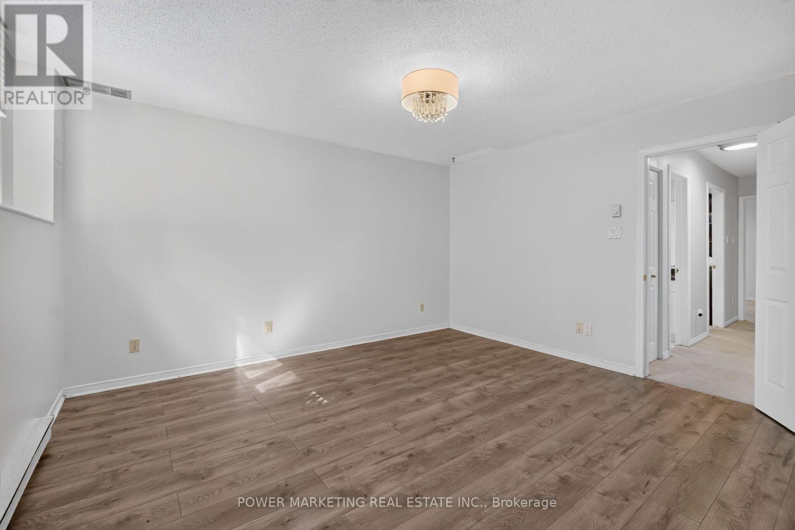 442 Briston Private, Ottawa, ON - Indoor Photo Showing Other Room