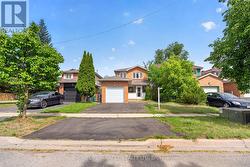 4 SUMMERTIME COURT Brampton, ON L6Z 2B4