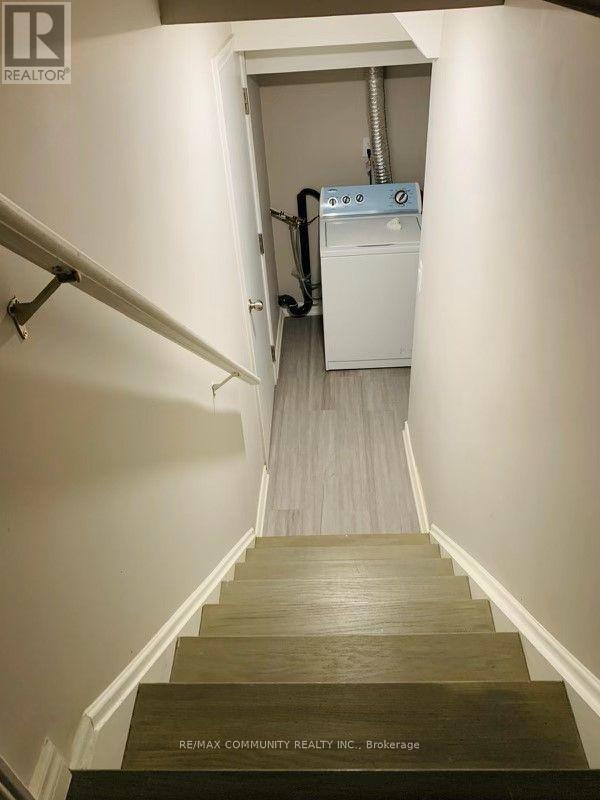 3336 Stoney Crescent, Mississauga, ON - Indoor Photo Showing Laundry Room