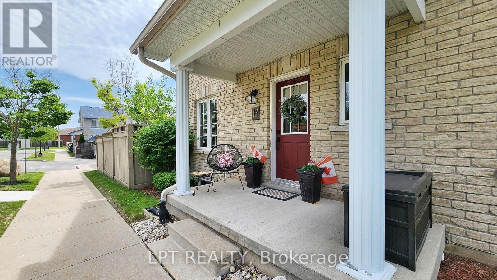 17 Silver Maple Crescent, Barrie, ON - Outdoor With Exterior