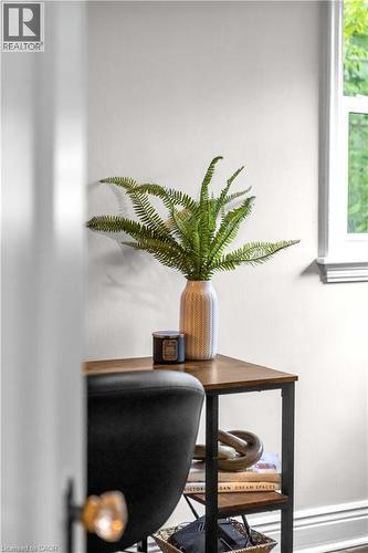 31 Scotia Avenue, Hamilton, ON - Indoor Photo Showing Other Room