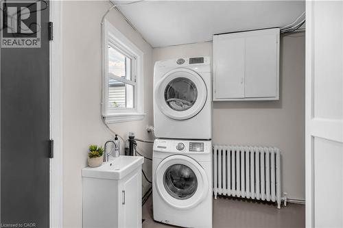 31 Scotia Avenue, Hamilton, ON - Indoor Photo Showing Laundry Room